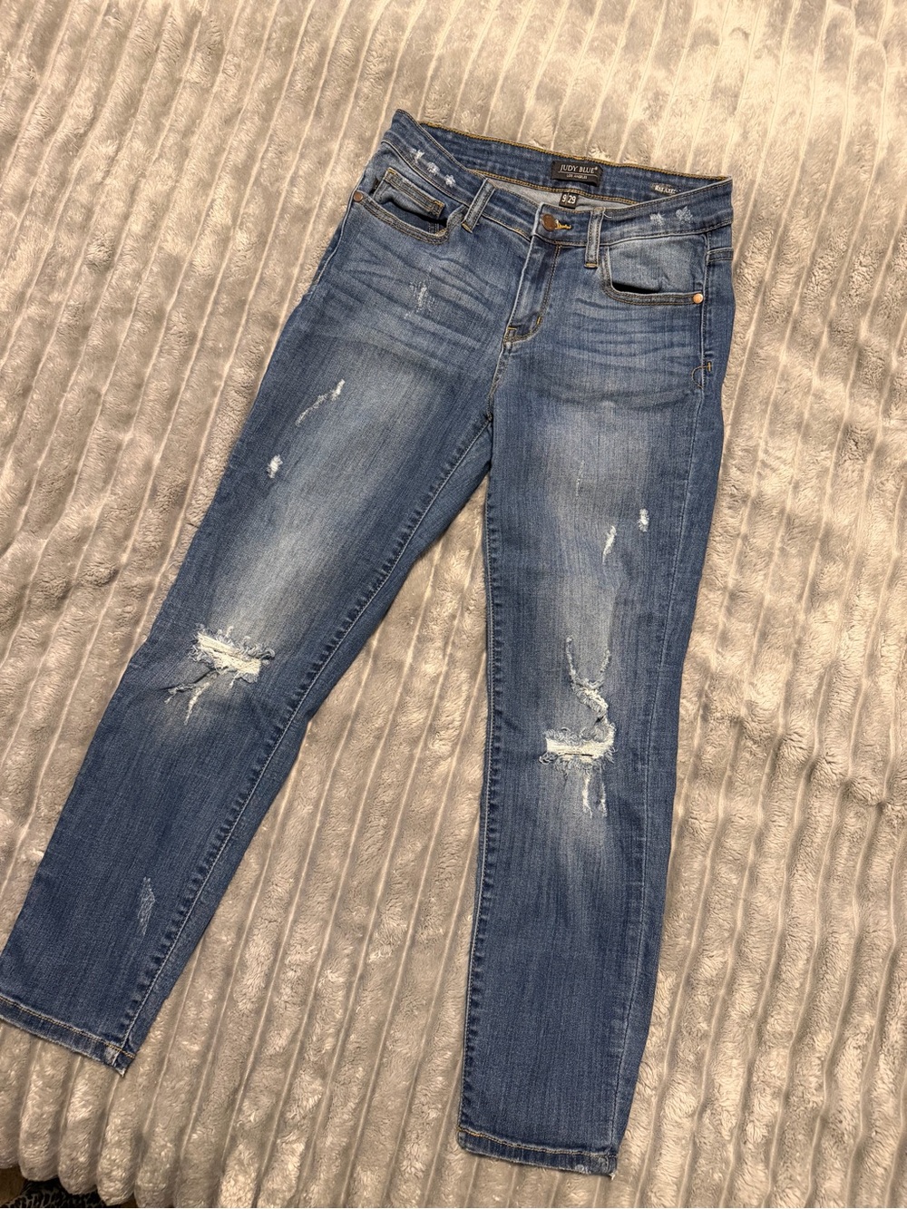 Judy Blue Medium Blue Distressed Jeans